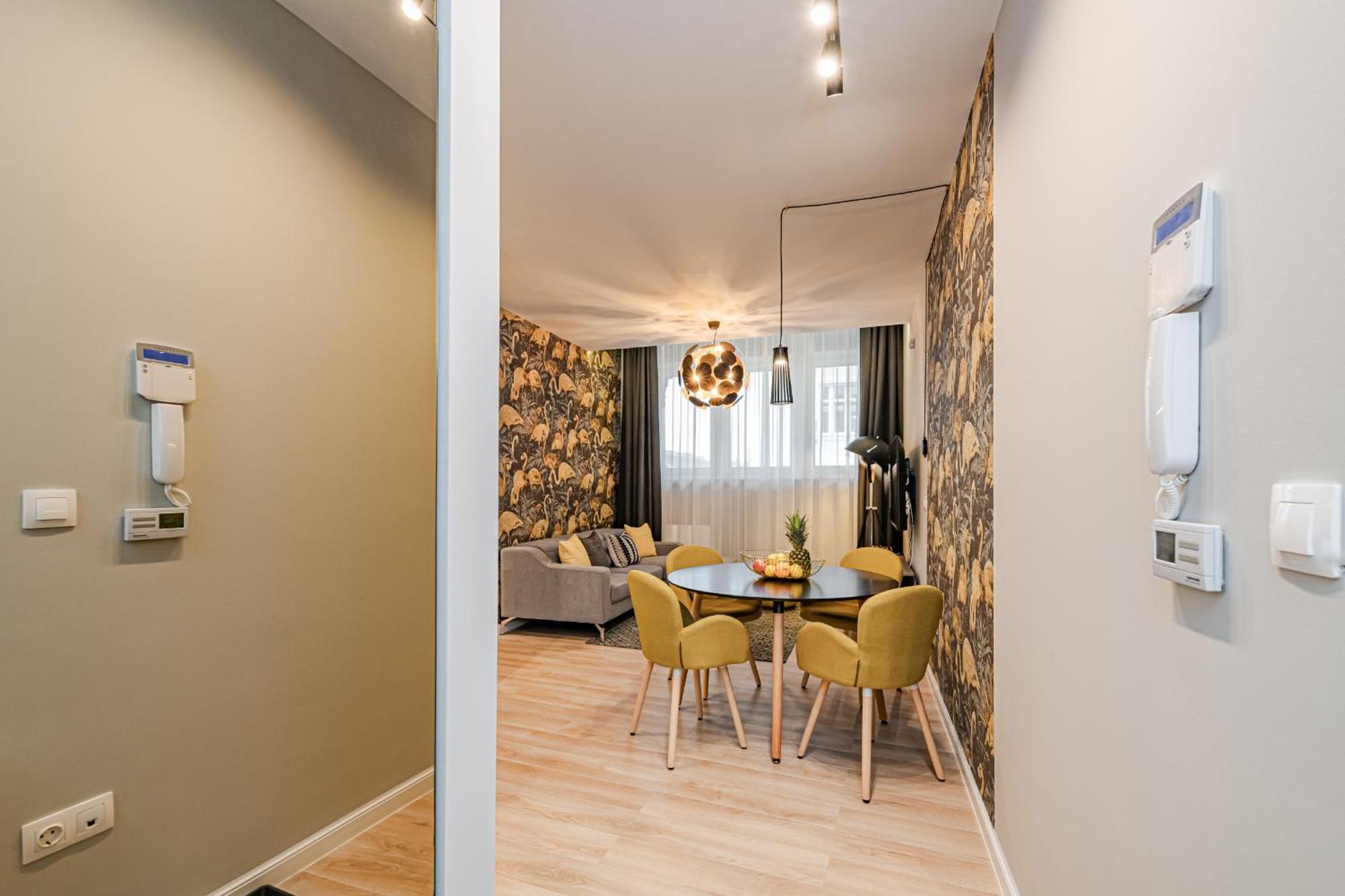 Luxury Tropical Apartment At Budapest Exterior photo